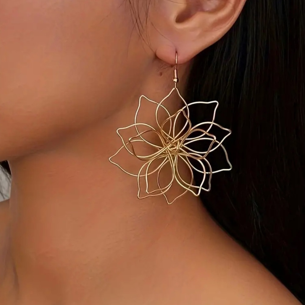 Gold 18k Large Flower Hollow Earrings